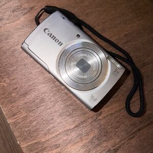 Canon PowerShot A2500 16.0 MP Retro Digital Camera